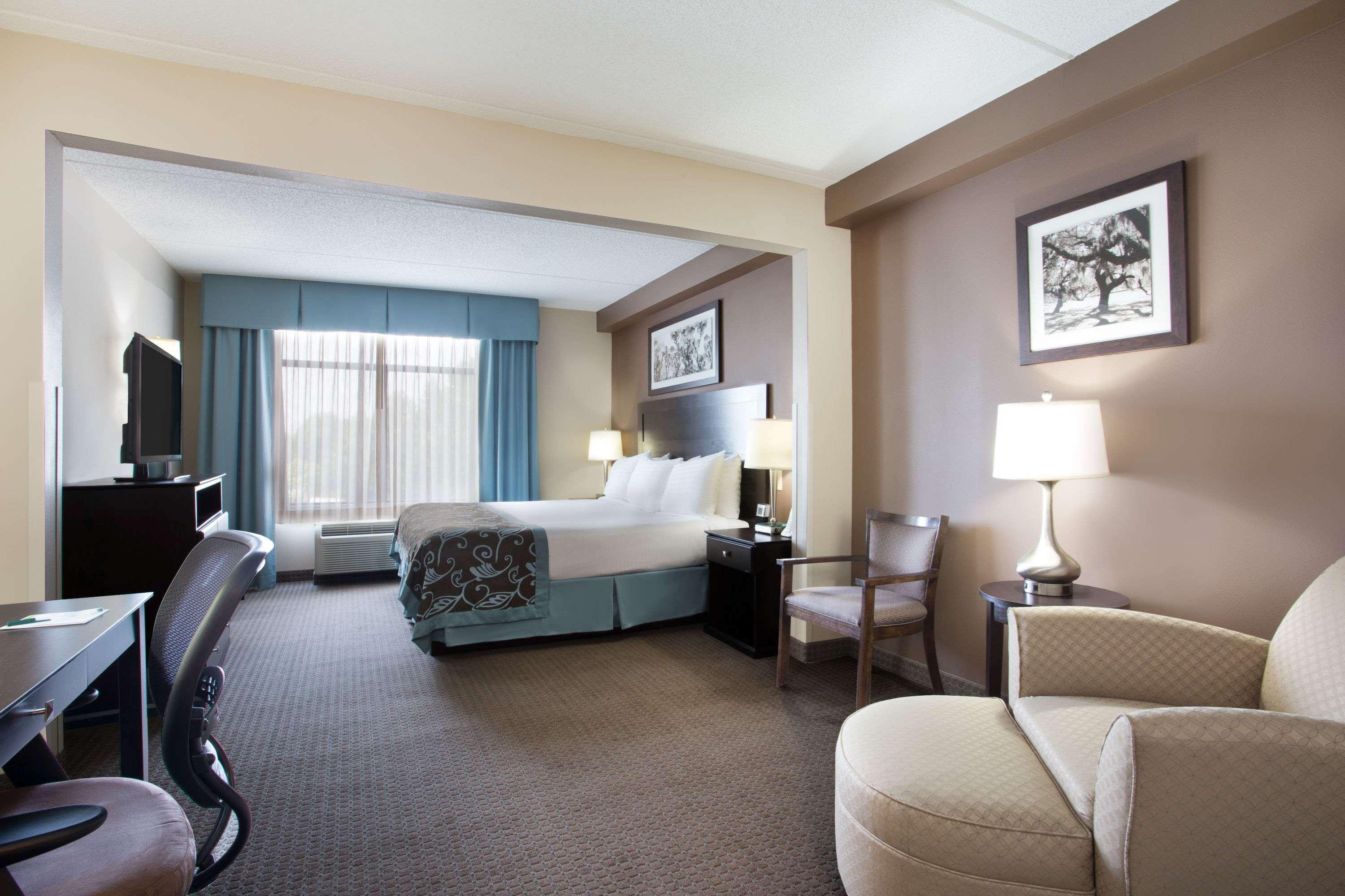 Wingate By Wyndham Garner/Raleigh South Hotel Екстериор снимка